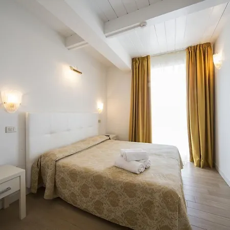 Alexander 3* Riccione