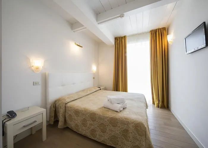 Alexander 3* Riccione